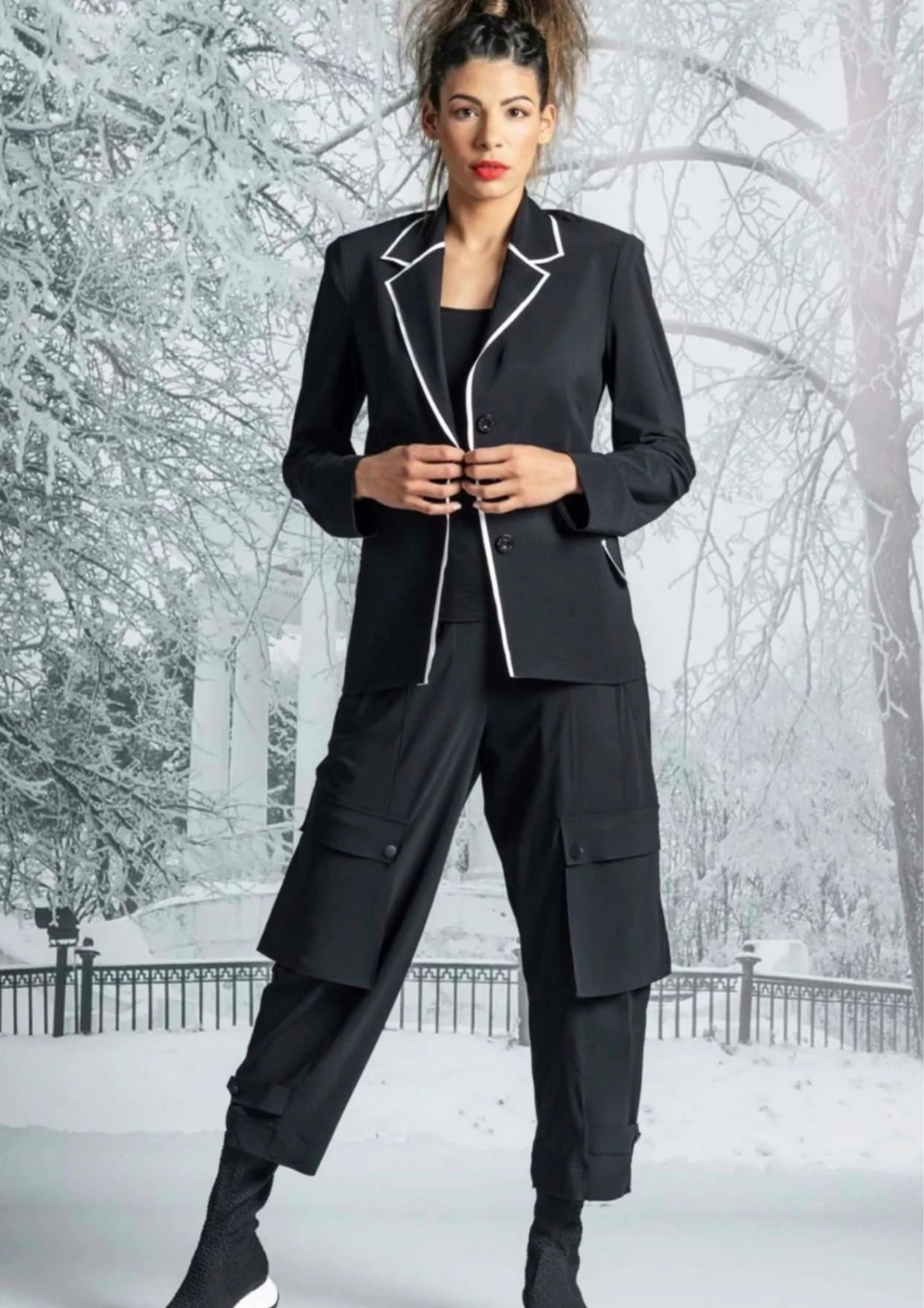 Paula Ryan - Contrast Trim Blazer