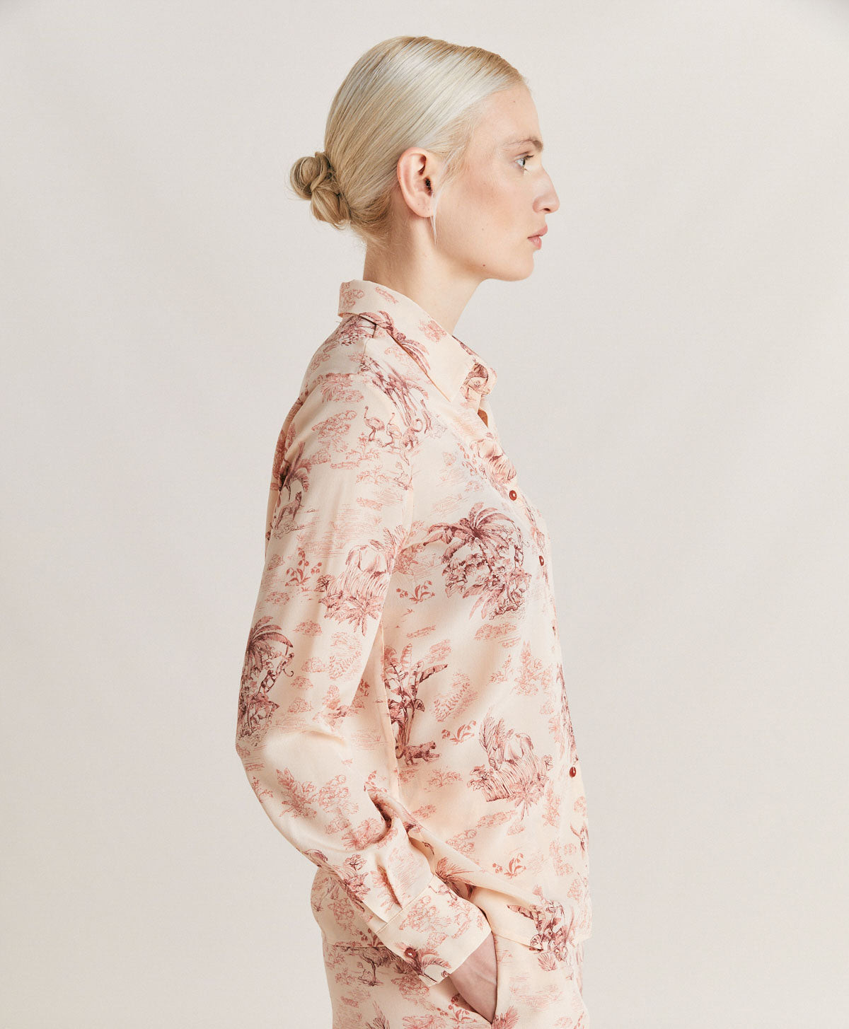 Momoni - Simon Shirt in Crepe De Chine - Rose/Dark Cherry