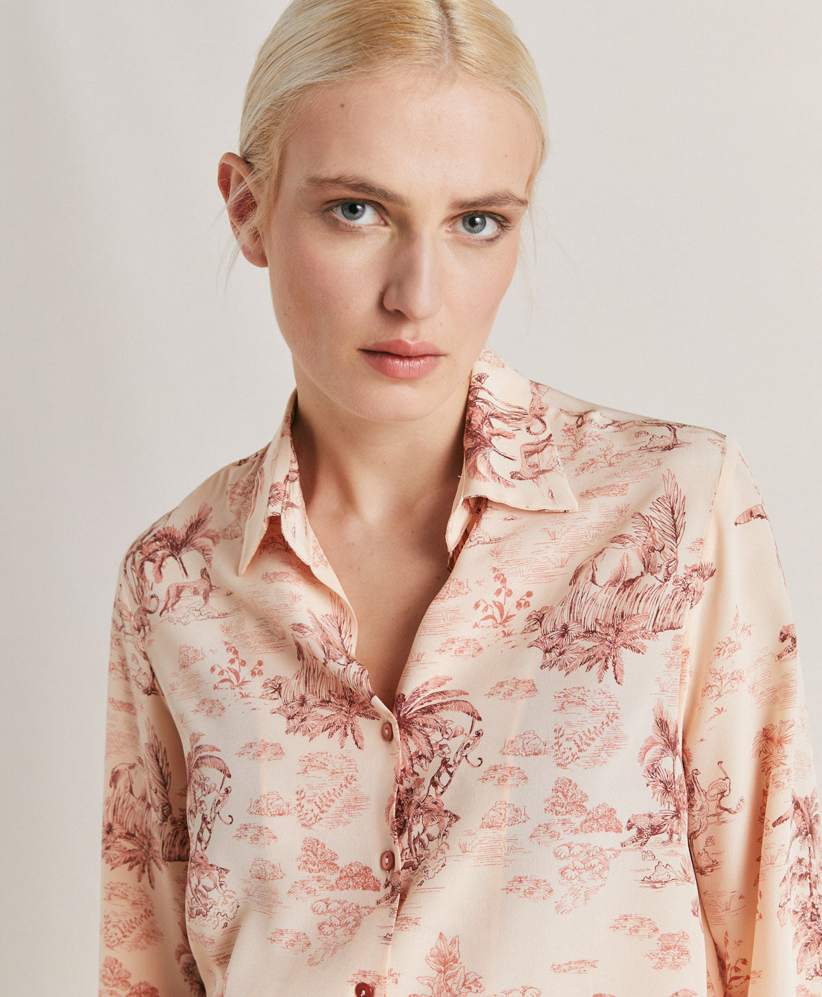 Momoni - Simon Shirt in Crepe De Chine - Rose/Dark Cherry