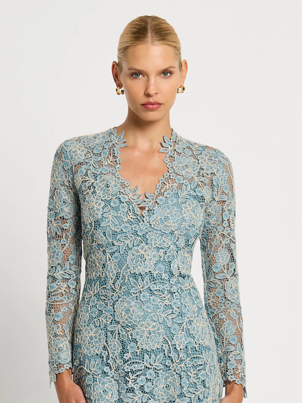 Moss & Spy - Tiffany V-Neck