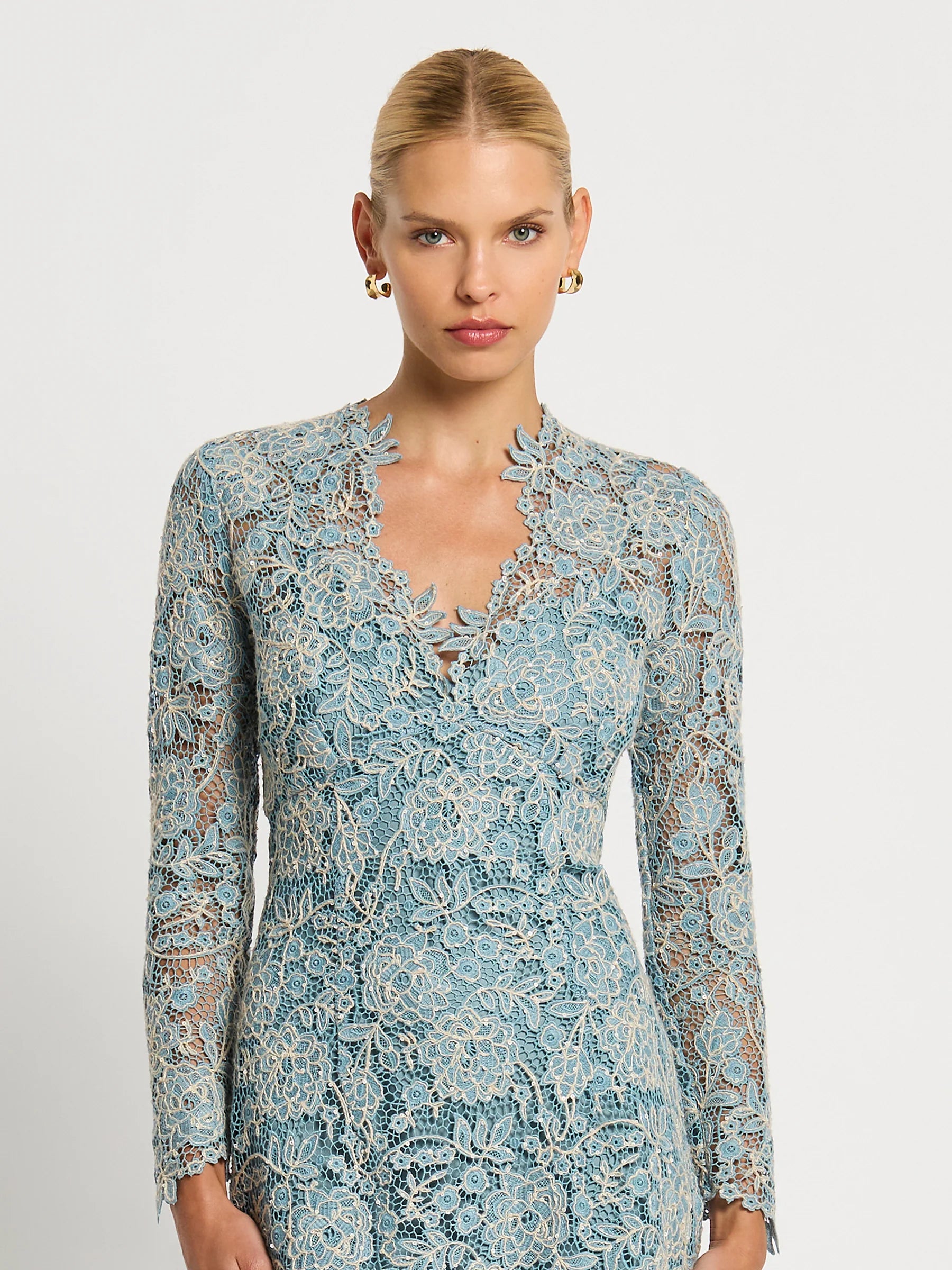 Moss & Spy - Tiffany V-Neck