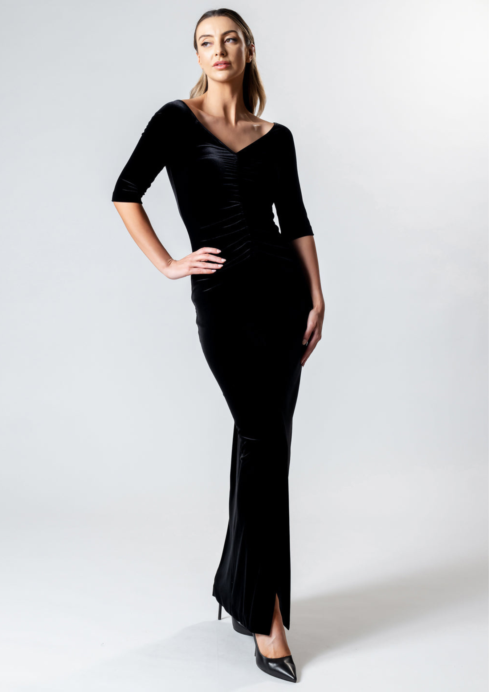 Lisa Barron - Silhouette Gather Front 3/4 Sleeve Gown | Black